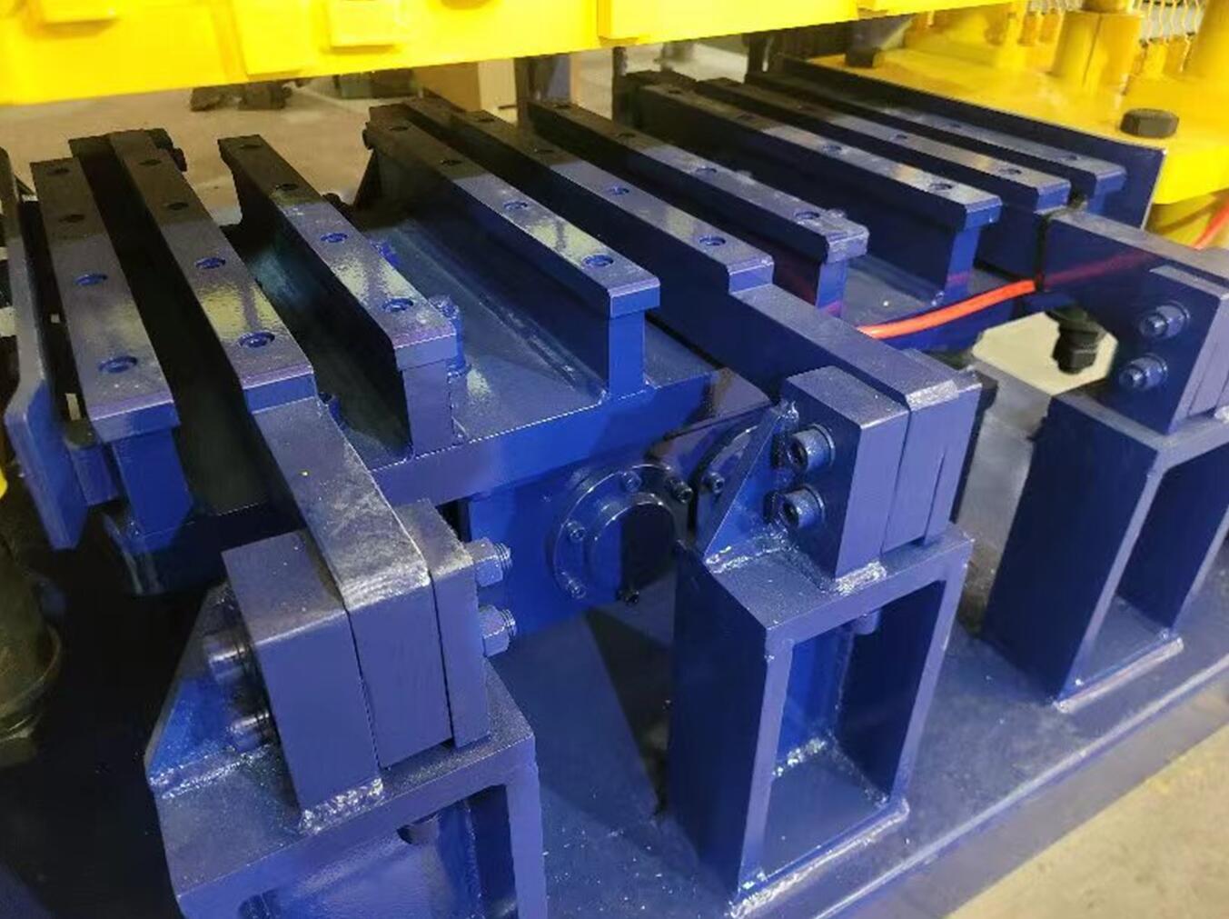 TPM4000 fully automatic paver block making machine vibration table